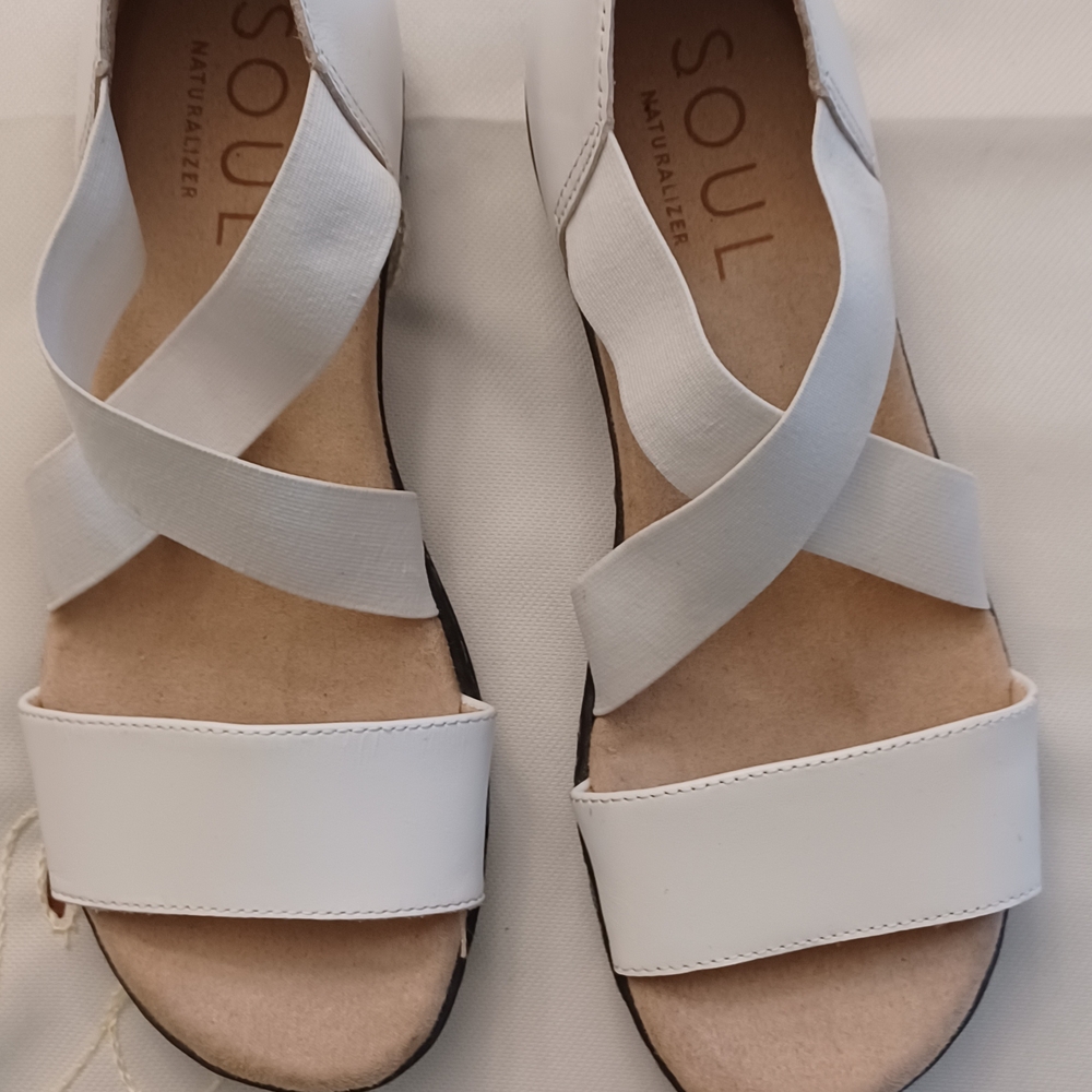 Soul Cindi Naturalizer White Sandals with Elastic Straps